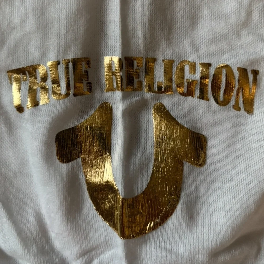 True Religion Classic White T-Shirt with Gold Horseshoe Logo Size Junior Large